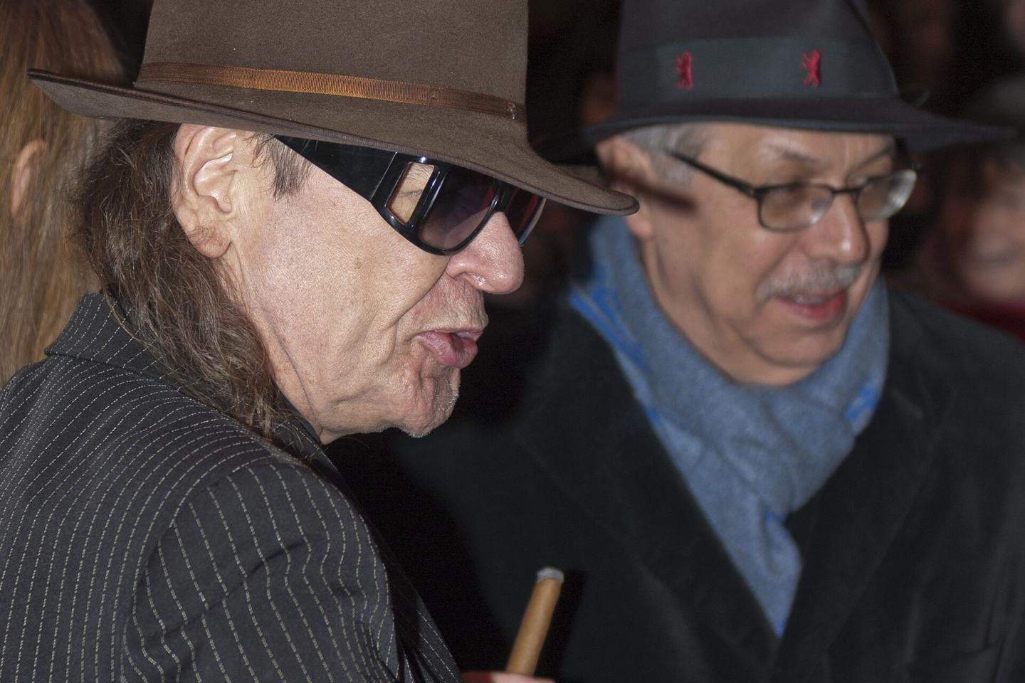 Udo Lindenberg steht 2011 mit Dieter Kosslick bei einer Filmpremiere in Berlin.